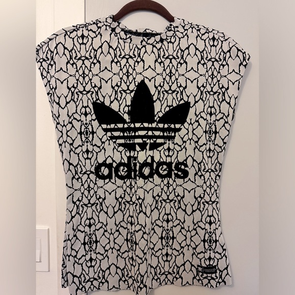 adidas t-shirt - M - Picture 1 of 4